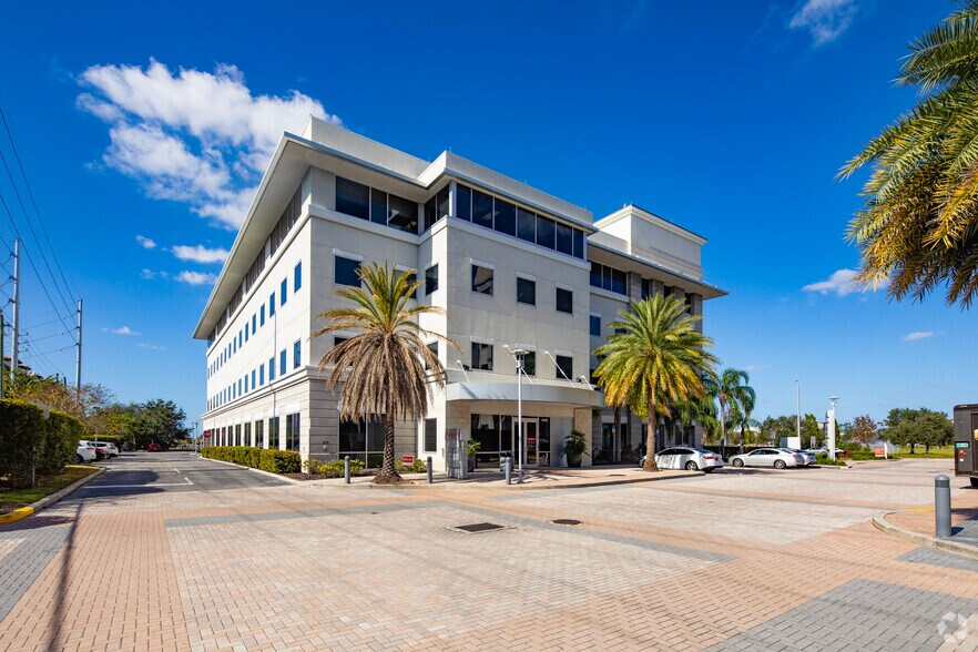 More Photos Of 4488 W Boy Scout Blvd, Tampa Office For Lease