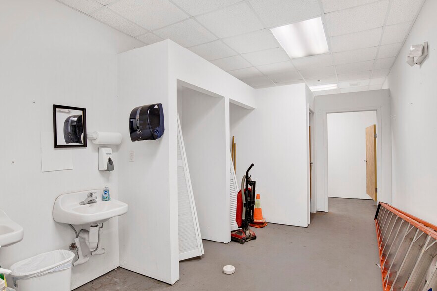 More Photos Of 14965 State Highway 59, Foley Warehouse For Lease