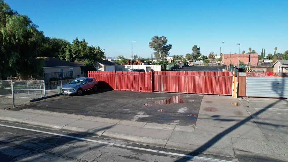 More Photos Of 11026 Roswell Ave, Pomona Industrial For Lease