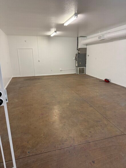 More Photos Of 101 W Avenue I, Lancaster Restaurant For Sale