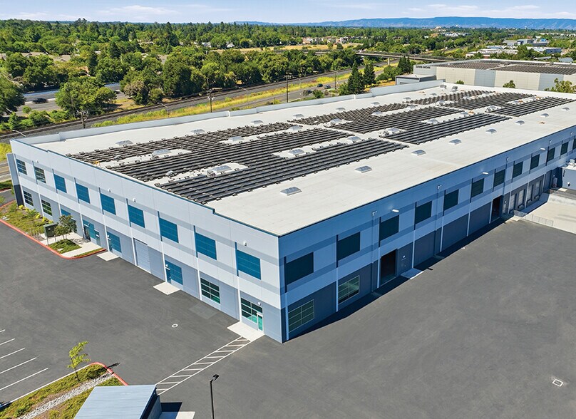 More Photos Of 3808 Faraday Ave, Davis Distribution For Lease