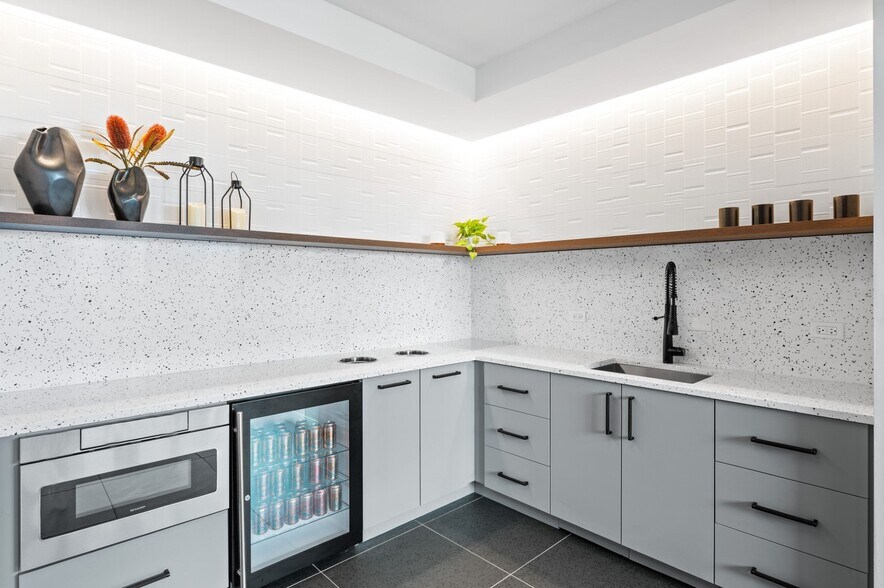 More Photos Of 400 E South Water St, Chicago Apartments For Lease