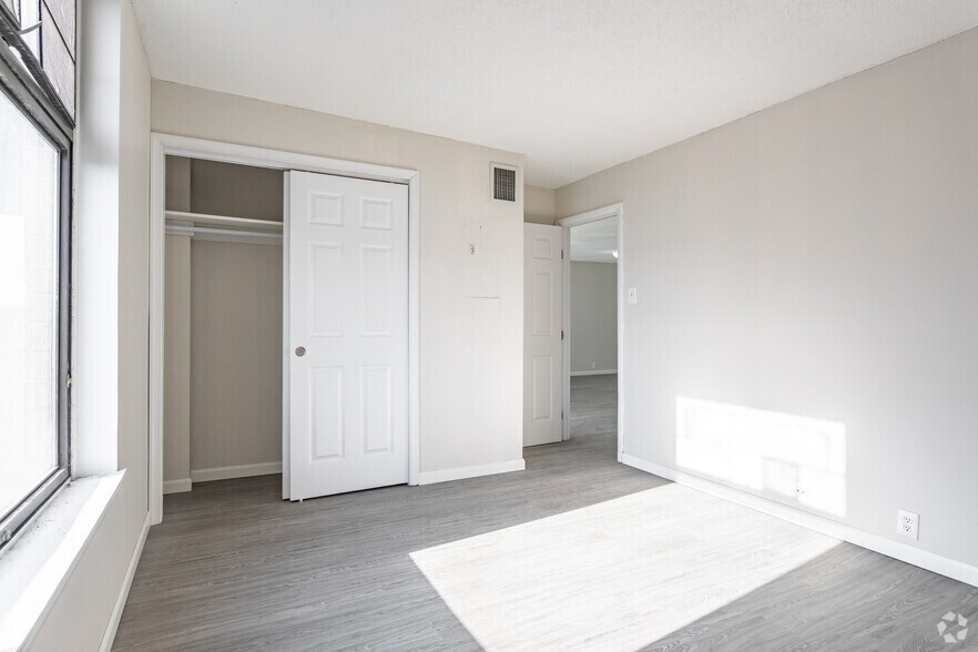 More Photos Of 2 28th St, Newport News Apartments For Sale