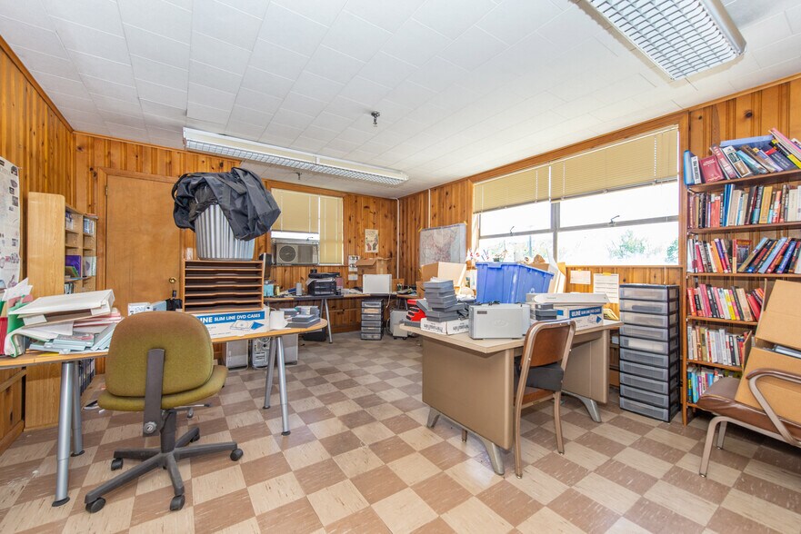 More Photos Of 158 Central Ave, Rochelle Park Warehouse For Lease