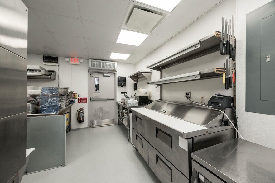 More Photos Of 532 Margaret St, Key West Restaurant For Sale
