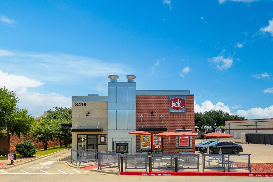 More Photos Of 8416 Davis Blvd, North Richland Hills Fast Food For Lease
