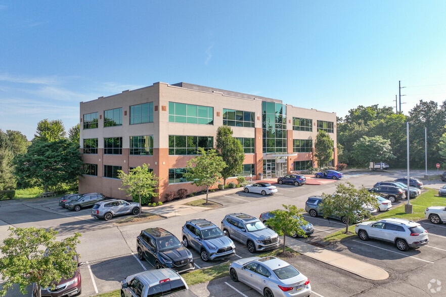 More Photos Of 125 Emeryville Dr, Cranberry Township Medical For Lease