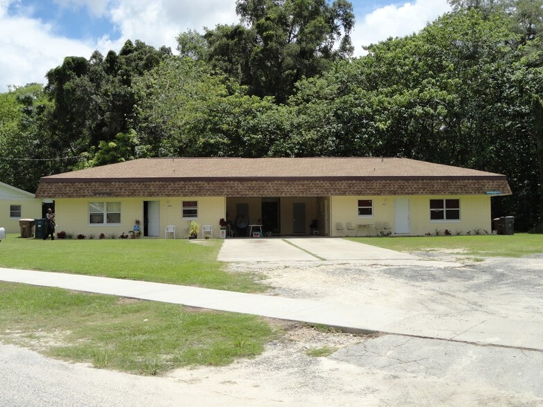 Primary Photo Of 2008-2030 NW 14th St, Ocala Apartments For Sale