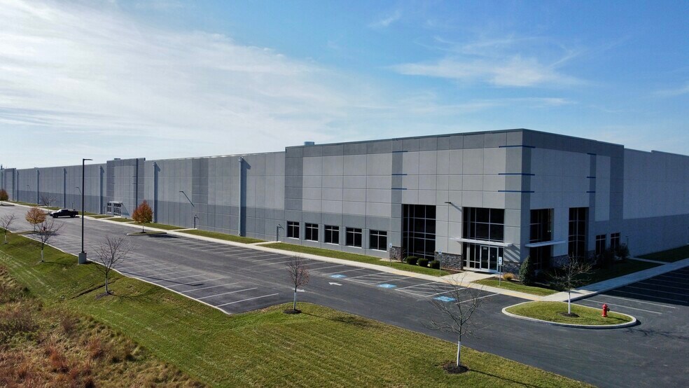 More Photos Of 53 Commerce Dr, Mechanicsburg Warehouse For Lease