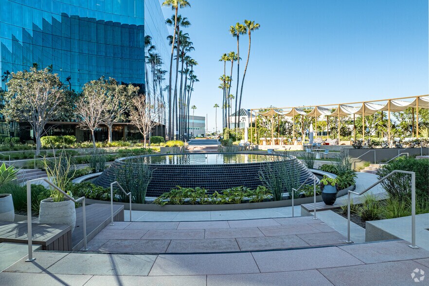More Photos Of 3750 Kilroy Airport Way, Long Beach Office For Lease