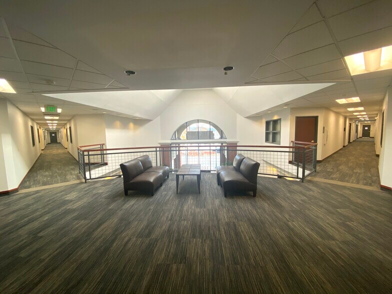 More Photos Of 101 W Ironwood Dr, Coeur d'Alene Office For Lease