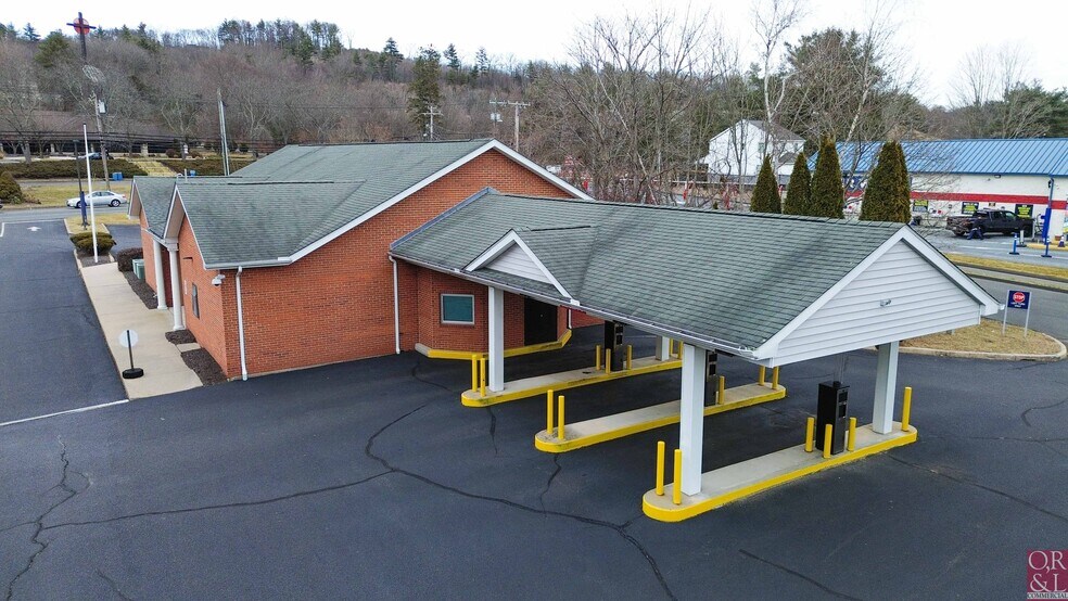 More Photos Of 1009 New Haven Rd, Naugatuck Bank For Sale