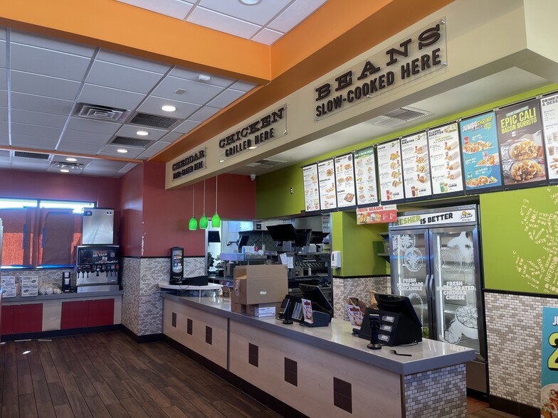 More Photos Of 2933 N Chester Ave, Bakersfield Fast Food For Sale