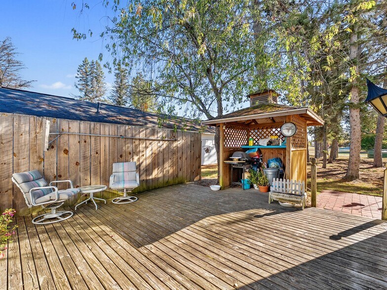 More Photos Of 1024 S I 75 Business Loop, Grayling Hotel For Sale