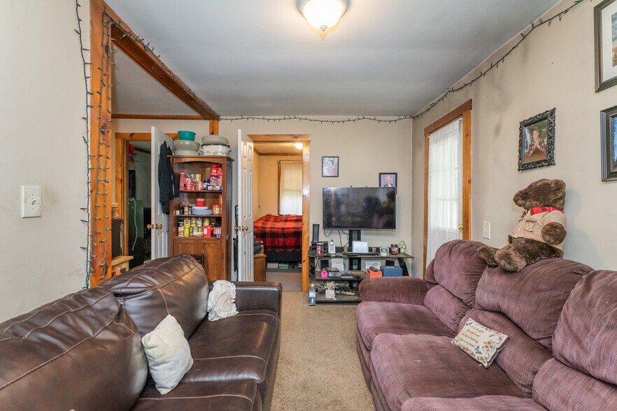 More Photos Of 442 State St, Belchertown Office Residential For Sale
