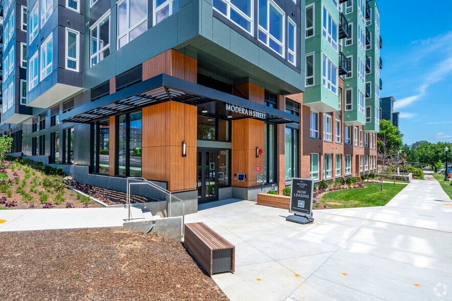 More Photos Of 1701 H St NE, Washington Apartments For Lease