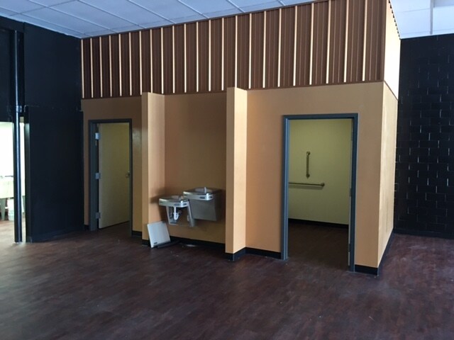 More Photos Of 996-1000 Greentree Rd, Pittsburgh Freestanding For Lease