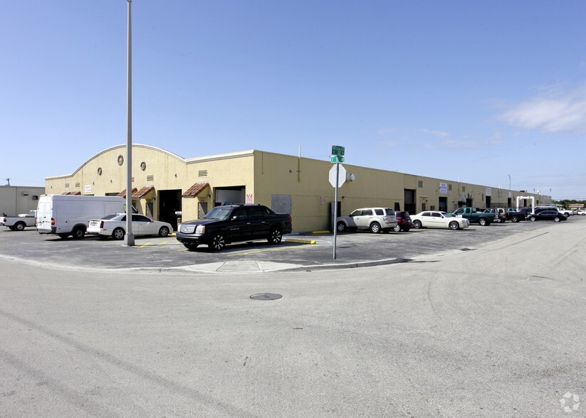 More Photos Of 1010-1060 E 32nd St, Hialeah Manufacturing For Lease
