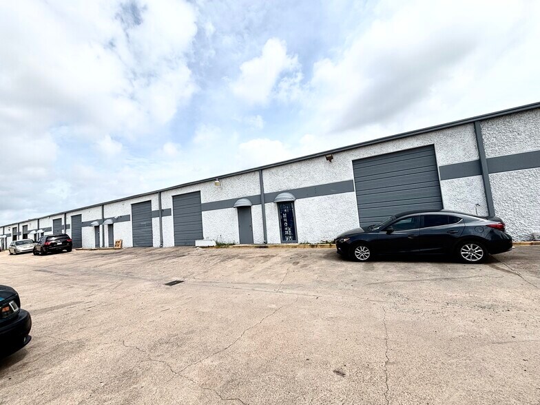 Primary Photo Of 8922 Frey, Houston Warehouse For Lease