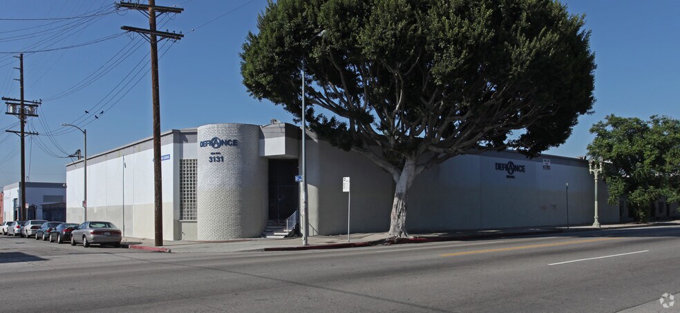 More Photos Of 3131 S Broadway, Los Angeles Manufacturing For Lease