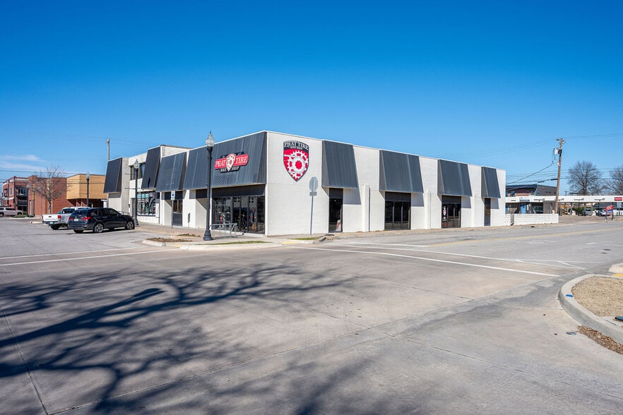 More Photos Of 120 E Commercial St, Broken Arrow Storefront Retail Office For Sale