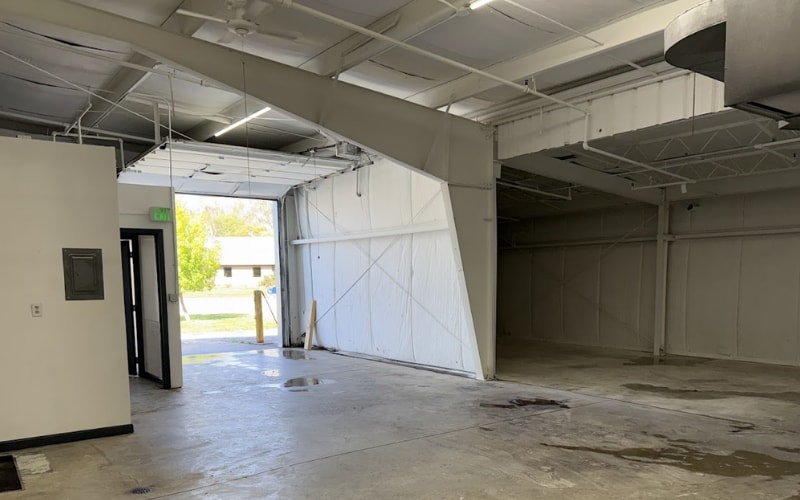 More Photos Of 1915 MacArthur Rd, Waukesha Manufacturing For Lease