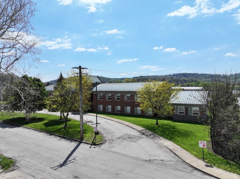 More Photos Of 255 Third St, New Kensington Schools For Sale