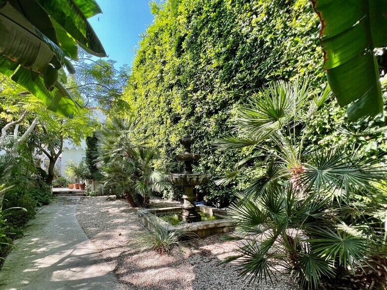 More Photos Of 1269 Havenhurst Dr, West Hollywood Multifamily For Sale
