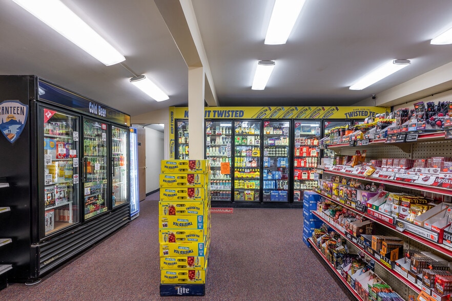 More Photos Of 193 Park St, Rockland Freestanding For Sale