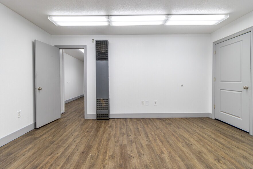 More Photos Of 525 E Clark St, Pocatello Auto Repair For Lease
