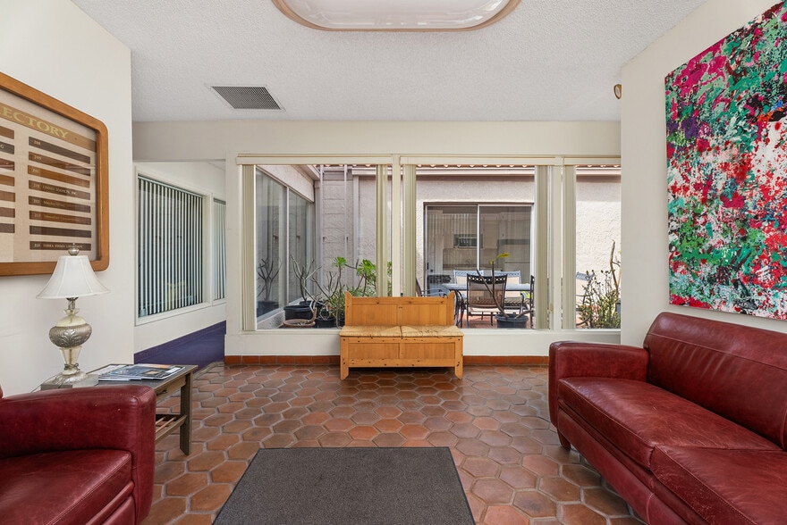 More Photos Of 34231 Camino Capistrano, Dana Point Office For Lease