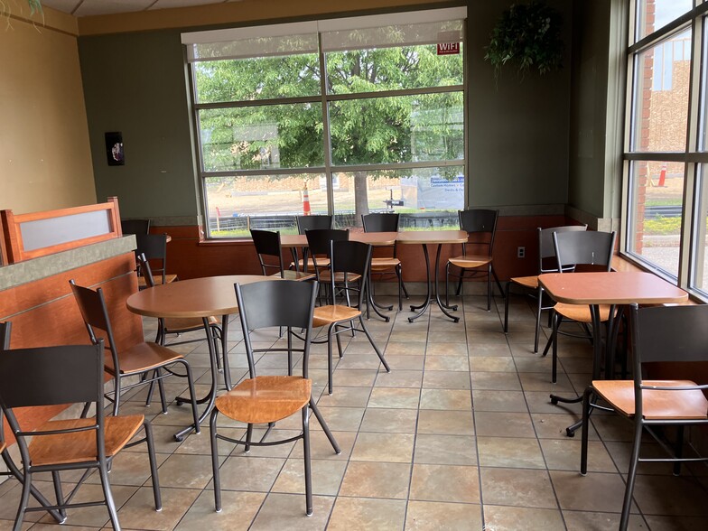 More Photos Of 772 W Bay St, East Tawas Restaurant For Sale