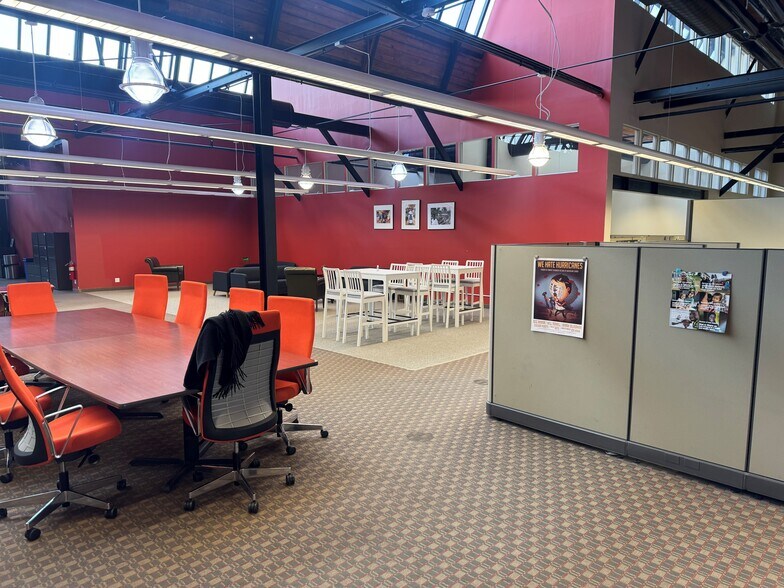 More Photos Of 88-112 Hamilton Ave, Stamford Warehouse For Lease