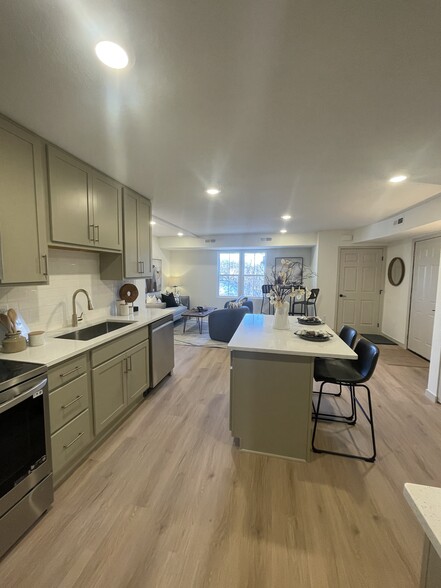 More Photos Of 814 6th St SE, Minneapolis Apartments For Sale