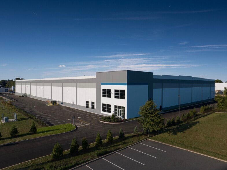 More Photos Of 110 Belmont Dr, Somerset Warehouse For Lease