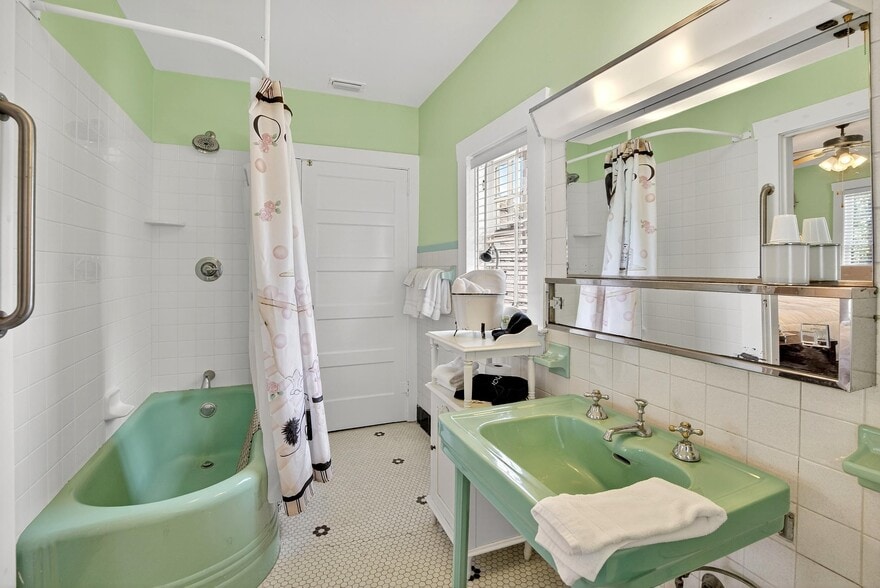 More Photos Of 805 N Wheeler St, Plant City Hospitality For Sale