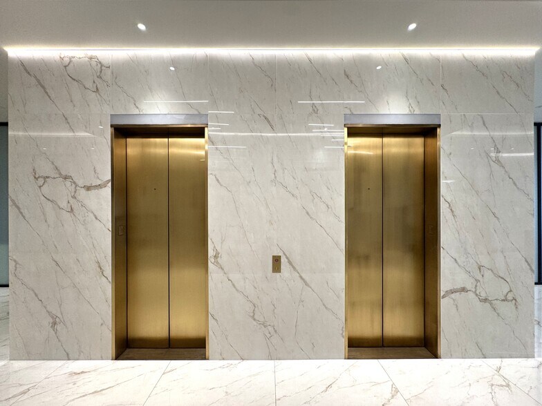 More Photos Of 6655 Travis St, Houston Medical For Lease