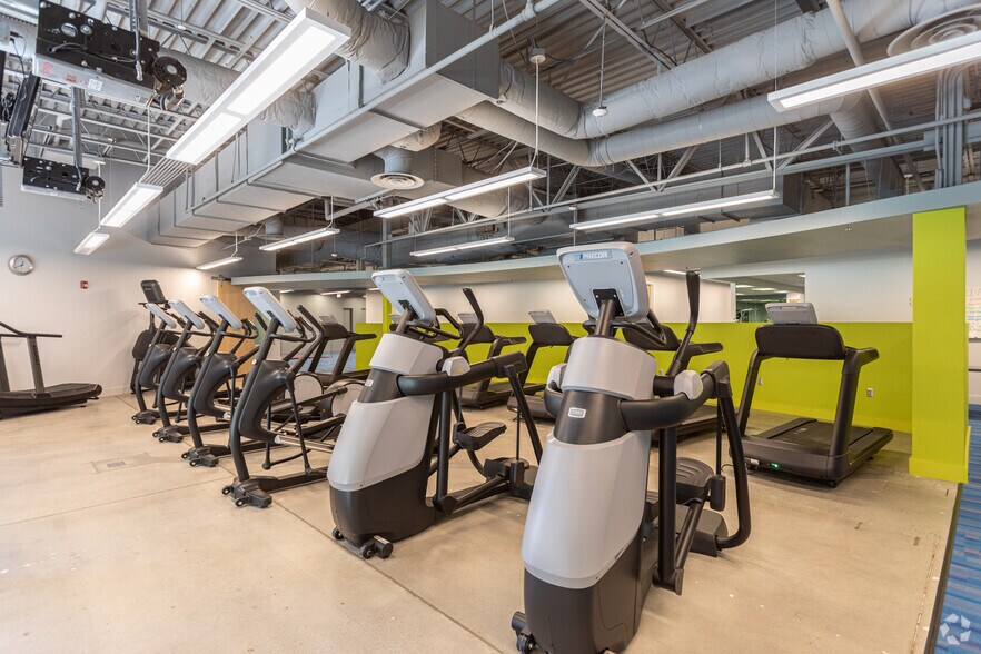 More Photos Of 1712 S East Bay Blvd, Provo Unknown For Lease