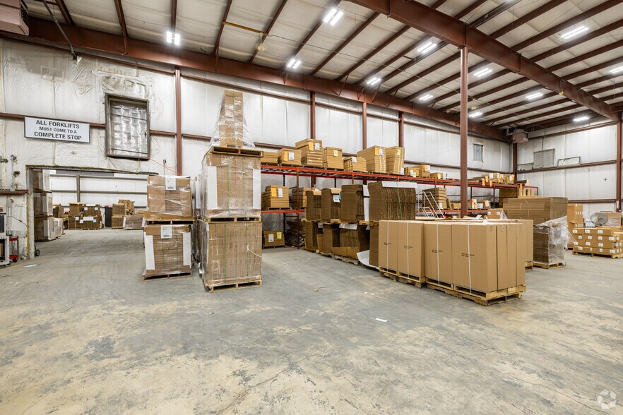 More Photos Of 248 Brighton Rd, Andover Warehouse For Sale