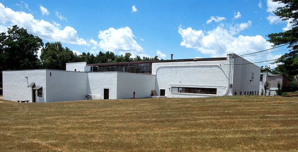 More Photos Of 59 Newburgh Rd, Hackettstown Manufacturing For Lease
