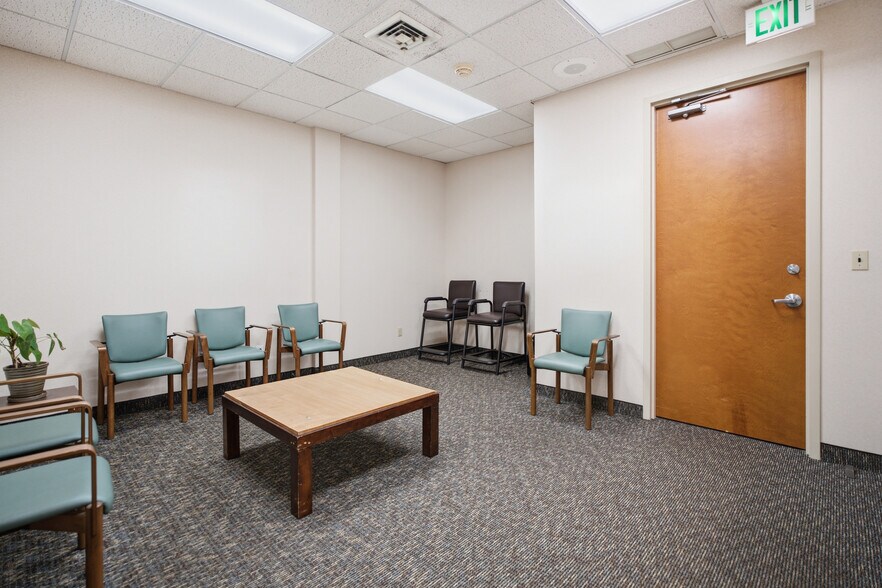 More Photos Of , Garden City Office For Sale
