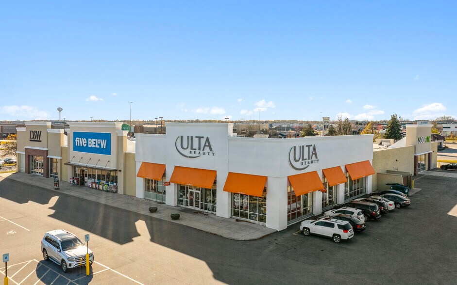 Primary Photo Of 4411 W Wisconsin Ave, Appleton Freestanding For Sale