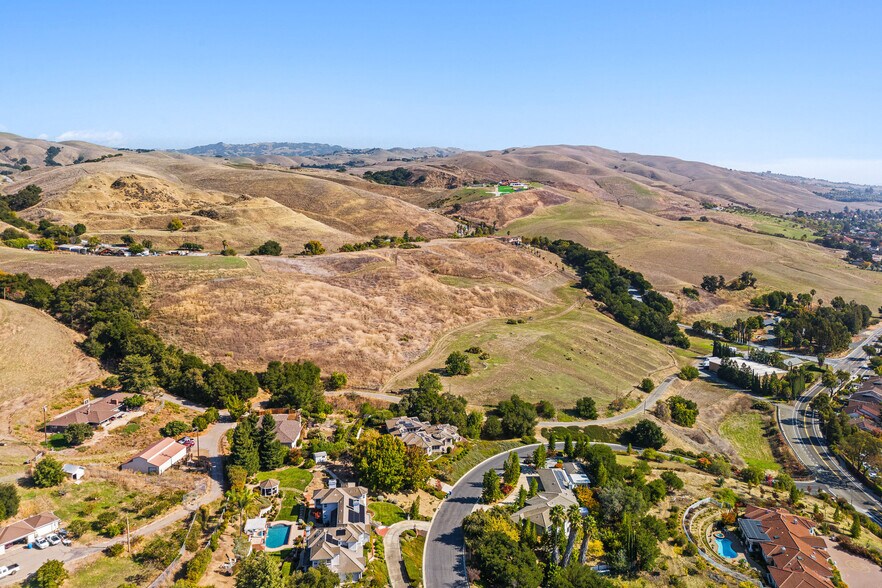 More Photos Of 1995 Old Calaveras Rd, Milpitas Land For Sale