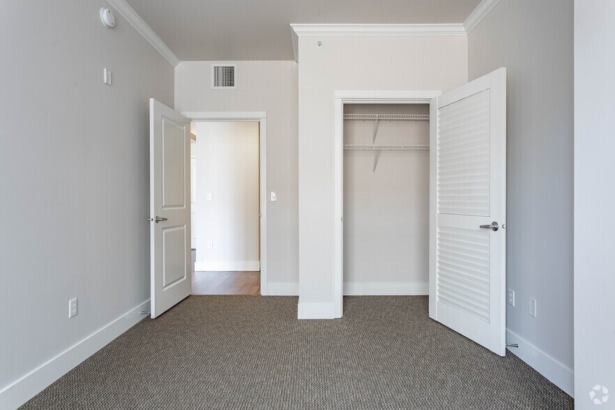 More Photos Of 7650 SE 27th St, Mercer Island Apartments For Lease