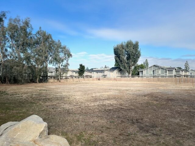 More Photos Of 1001-1043 Stine Rd, Bakersfield Medical For Sale