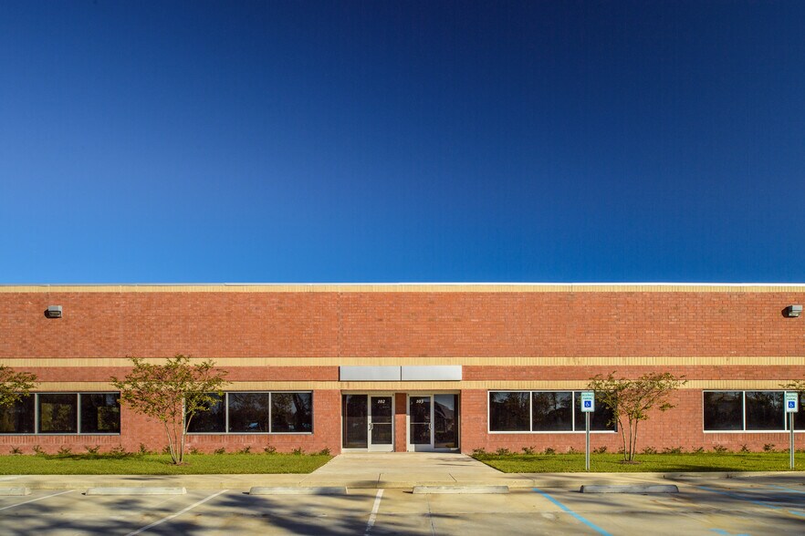 More Photos Of 8184 Hwy 44, Gonzales Research And Development For Lease