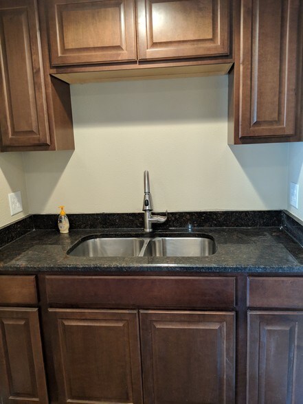More Photos Of 6232 Madison St, New Port Richey Office For Sale