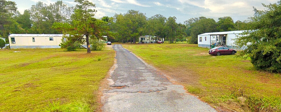 More Photos Of 842 Rattlebox Rd, Chipley Manufactured Housing Mobile Home Park For Sale