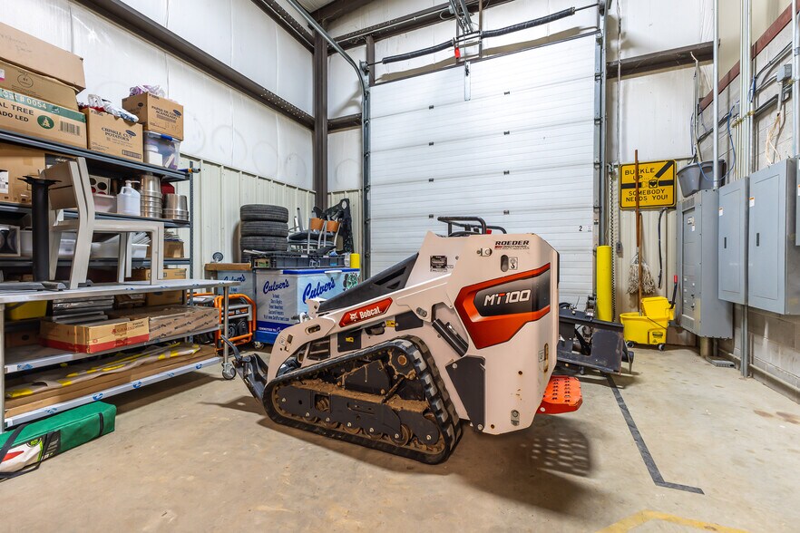 More Photos Of 11470 Industrial Dr, Galena Warehouse For Sale