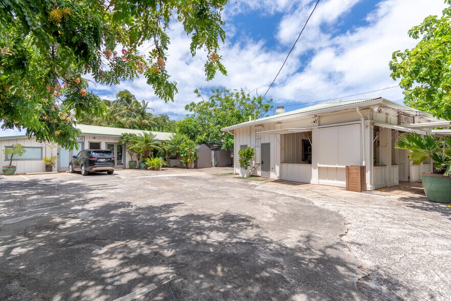 More Photos Of 65 Hana Hwy, Paia Restaurant For Lease